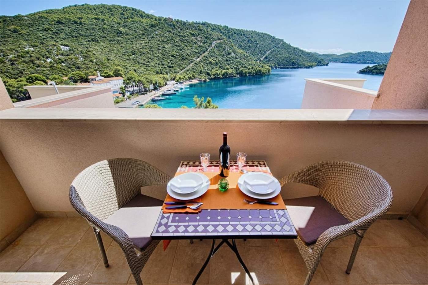 Apartments Ladesta Lastovo Exterior foto
